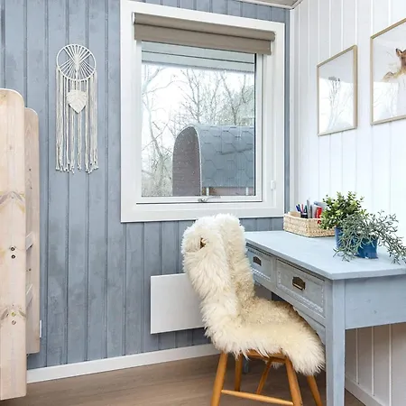 4 Star In Ansager-by Traum