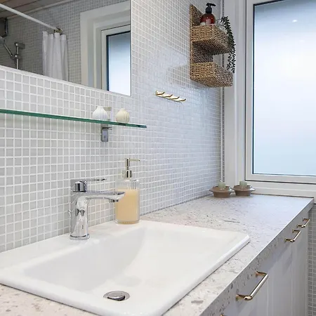 4 Star In Ansager-by Traum *