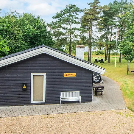 4 Star In Ansager-by Traum