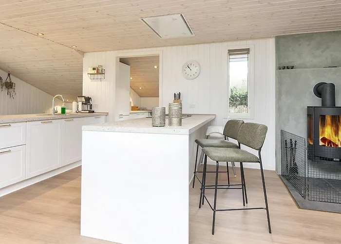 4 Star In Ansager-by Traum