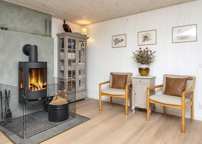 4 Star In Ansager-by Traum