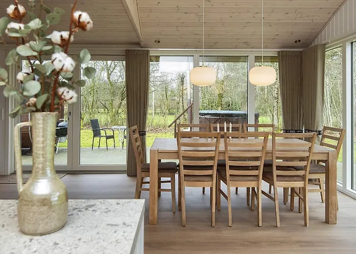 4 Star In Ansager-by Traum *