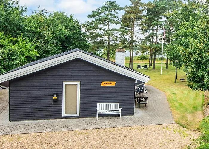 4 Star In Ansager-by Traum